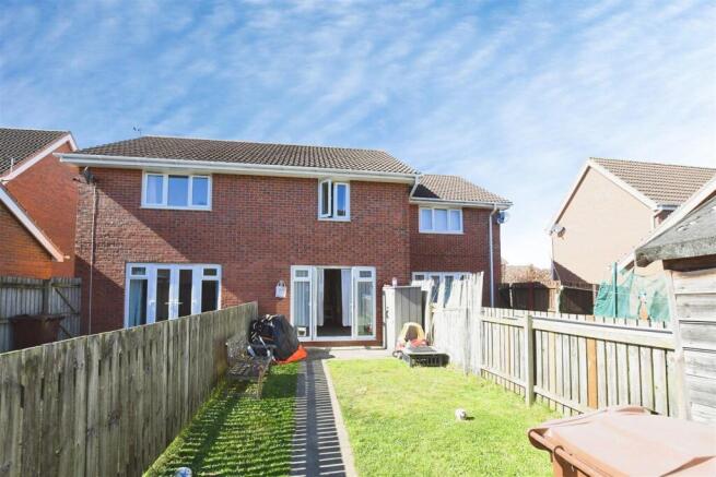 2 bed Terraced for sale Image 5
