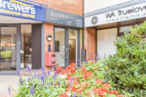 Flat 4, 207 213 Blenheim House, High Street, Dorking RH4 1RU