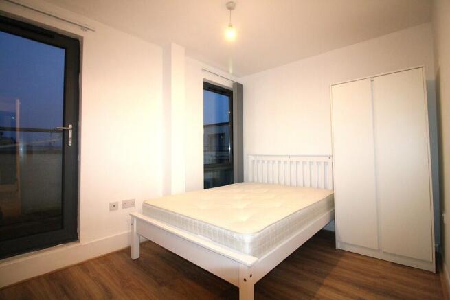 2 bed Apartment to rent Image 5