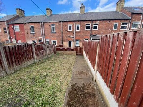 2 bed Stone House to rent Image 8