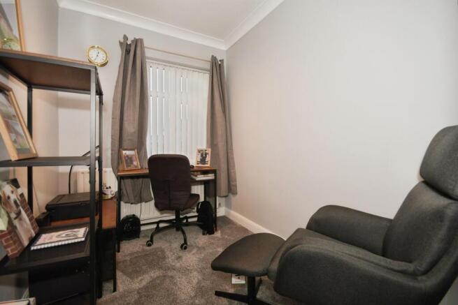 3 bed Semi-Detached for sale Image 12