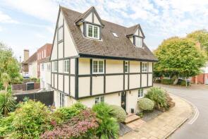 7, Belgrave Close, Hersham, Walton-on-thames KT12 5PH