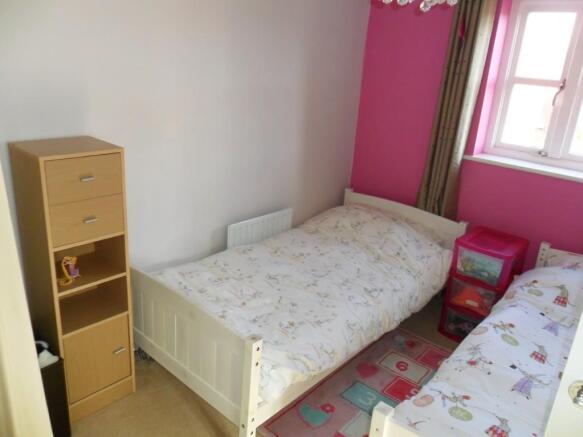 BEDROOM 2