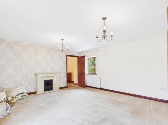 4 bed House to rent Image 7