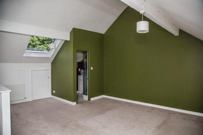 3 bed House for sale Image 10