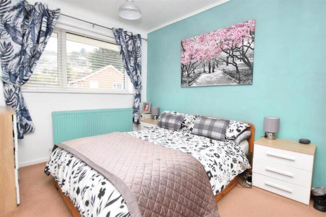 Bedroom 1.JPG