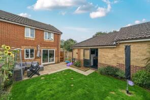 23, Gray Close, Folkestone CT18 7PD