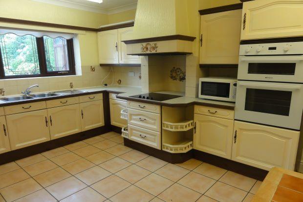 Fitted Kitchen