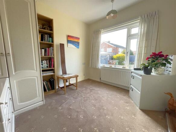 BEDROOM 2