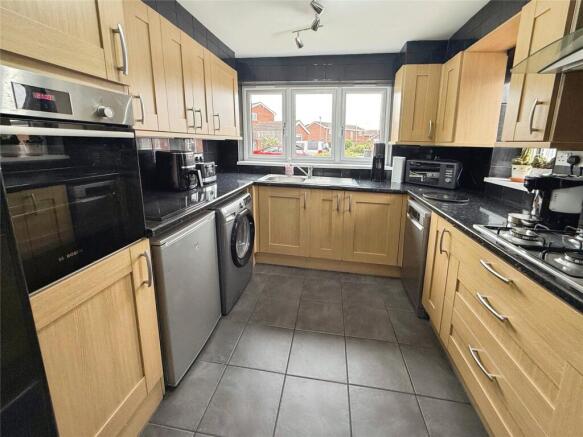 2 bed Bungalow for sale Image 5