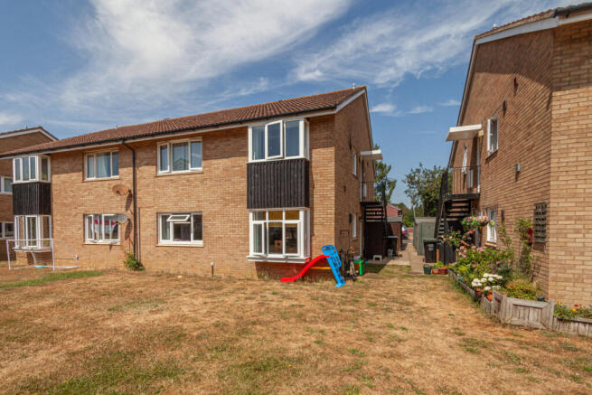 2 Bedroom Ground Floor Flat for Sale