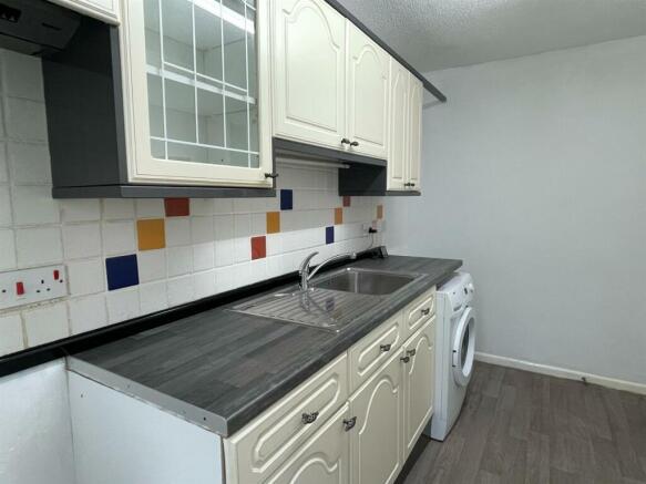 Kitchen1.jpg