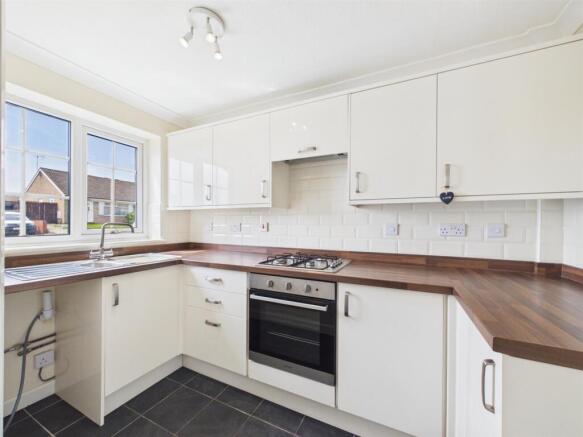 Kitchen: