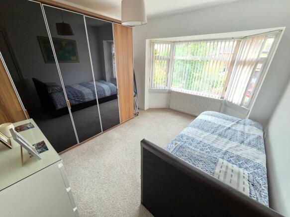 4 bed Detached for sale Image 9