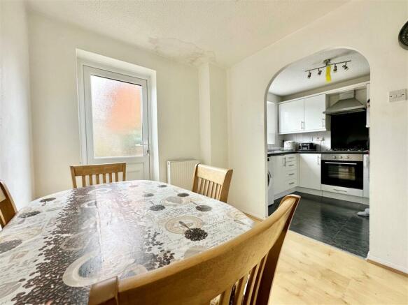 DiningRoom.jpg