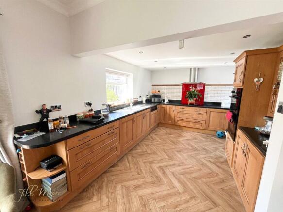 Firtree Avenue, Walkerville, Wallsend, Newcastle, NE6 photo 4