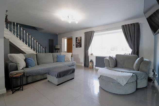4 bed Detached for sale Image 4