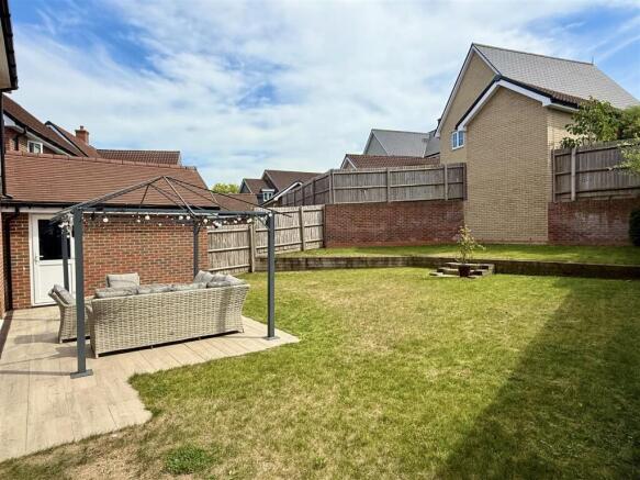 Petty Croft, Broomfield, Chelmsford photo 4