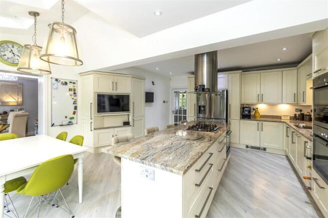 kitchen 2 STEV4043.jpg