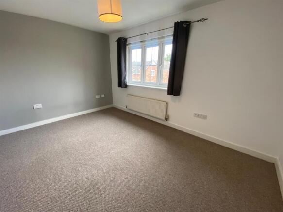 2 bed Apartment to rent Image 7