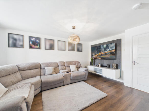 2 bed Semi-Detached for sale Image 5