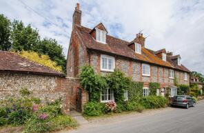7 Badgers, Downs Road, West Stoke, Chichester PO18 9BH