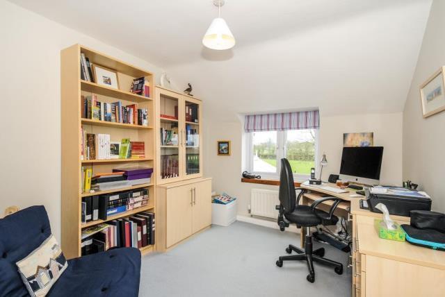 Bedroom/Office