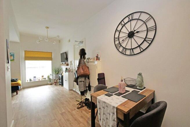 1 bed Apartment for sale Image 5