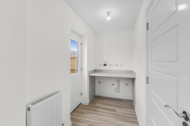 4 bed Detached for sale Image 7