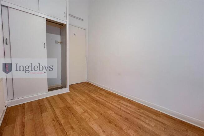 2 bed Apartment to rent Image 9