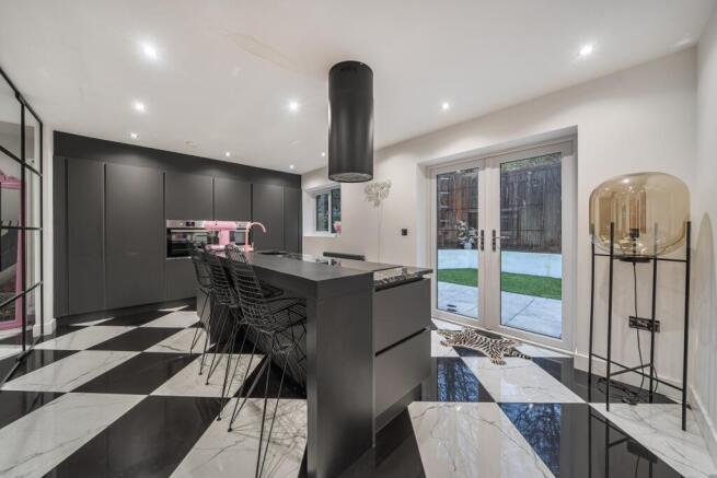 1404823-16-6978c17159ffc