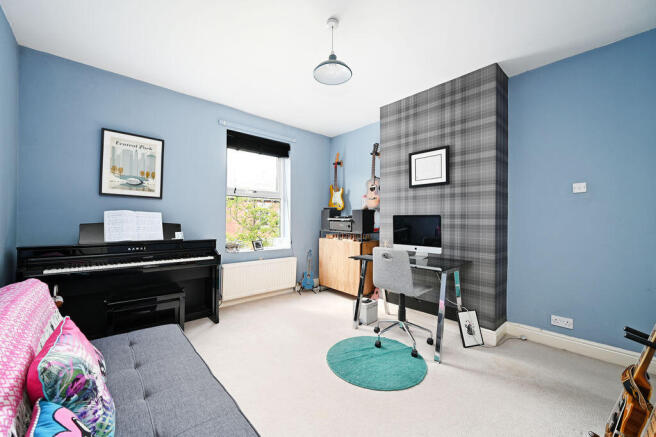 3 bed Terraced for sale Image 11