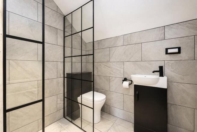 3 bed Town House for sale Image 11