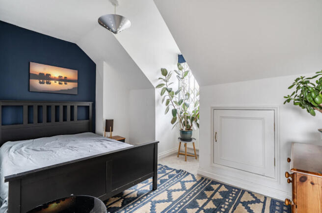 1422186-12-69a1ad...