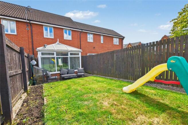 3 bed Town House for sale Image 11