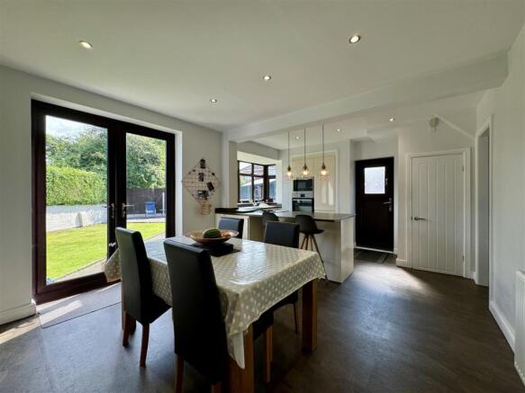 3 bed Detached for sale Image 9