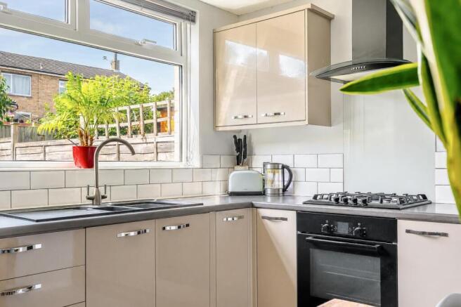 3 bed Terraced for sale Image 6