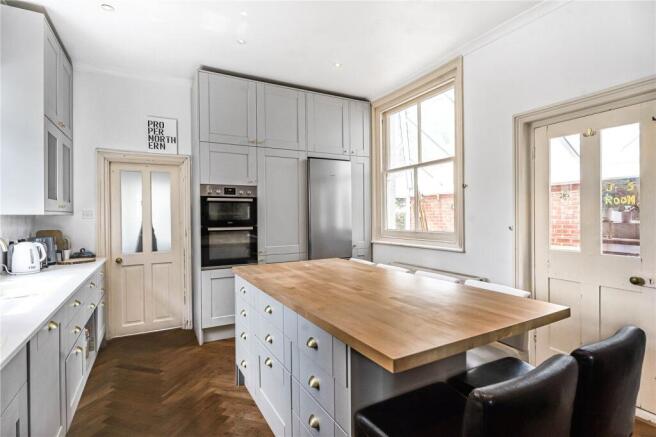 Laleham Road, Staines-upon-Thames, Surrey, TW18 photo 4