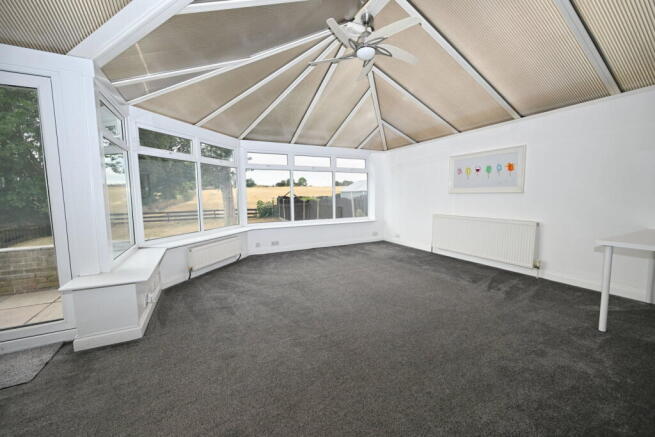 4 bed Detached for sale Image 7