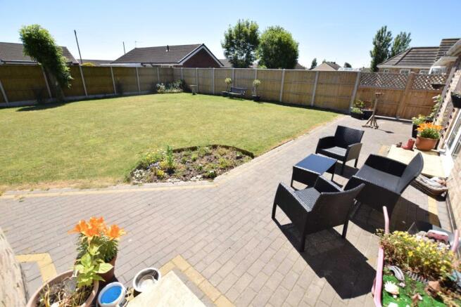 FURTHER GARDEN