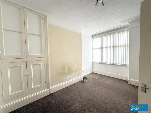 3 bed Terraced for sale Image 4