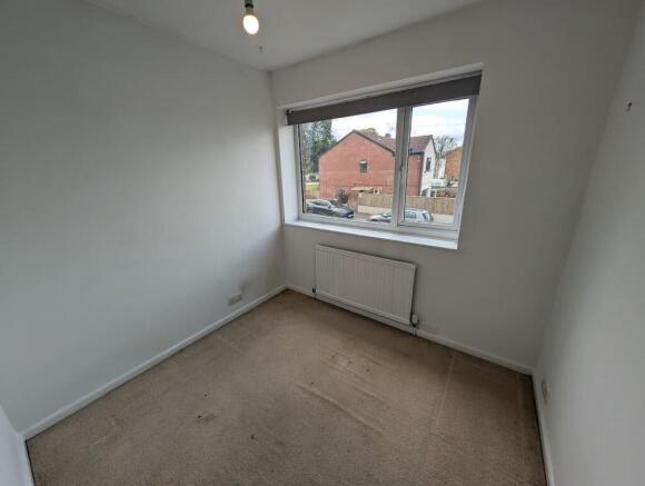 49 Brookthorpe bed 3 2.jpg