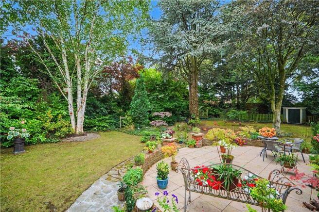 4 bed Detached for sale Image 8