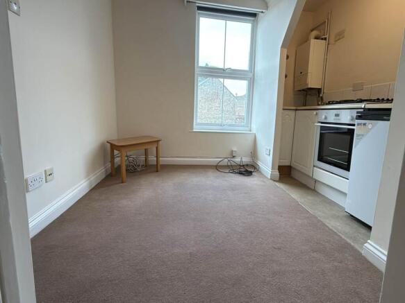 KITCHEN/LOUNGE
