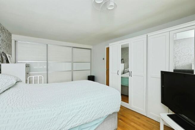 3 bed Barn Conversion for sale Image 12