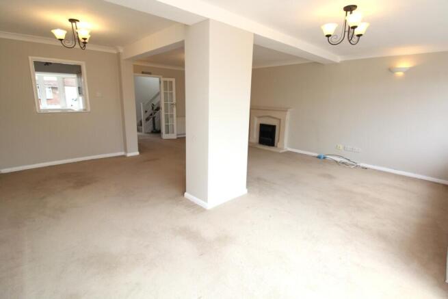 Lounge 2