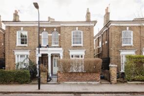Flat B, 28, Lavender Grove, Hackney, London E8 3LU