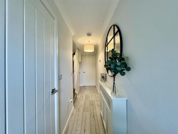 4 bed Link Detached House for sale Image 5