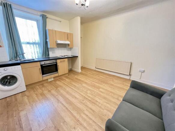7 - Block of Flats for Auction, Staple Hill, Brist