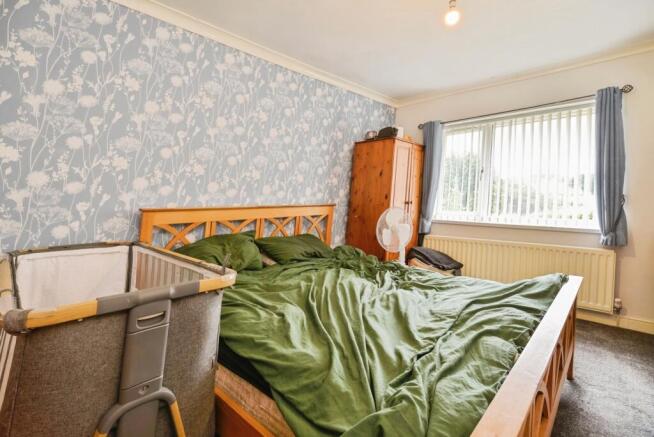 3 bed Semi-Detached for sale Image 6